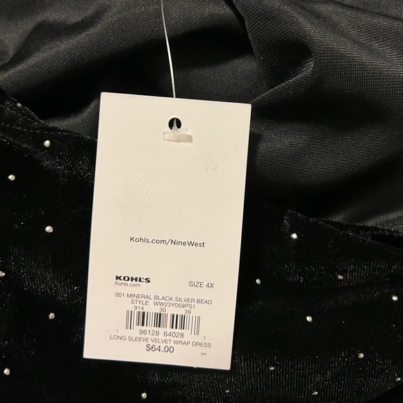 Nwt! Nine West 4x black studded velvet wrap dress - Picture 5 of 10
